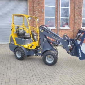 Hoflader Eurotrac W11 Schutzdach