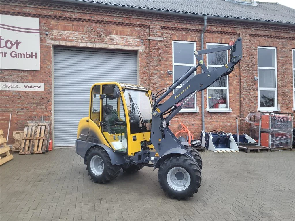 Hoflader Eurotrac W12 Vollkabine - neuer Style – Bild 11