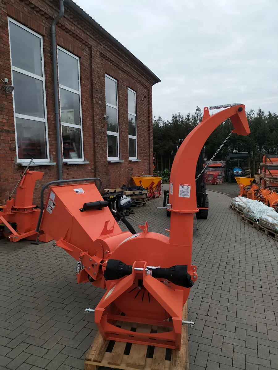Holzhäcksler Brawn 160 mit hydr. Einzug – Bild 3