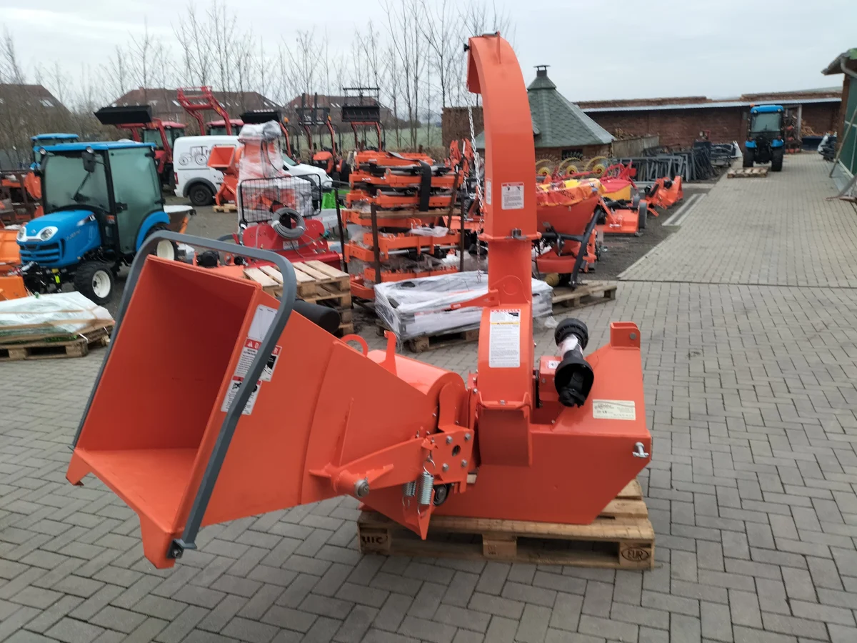 Holzhäcksler Brawn 160 mit hydr. Einzug – Bild 4