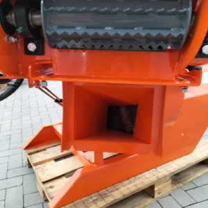 Holzhäcksler Brawn 160 mit hydr. Einzug