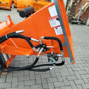 Holzhäcksler Brawn 160 mit hydr. Einzug
