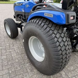 Solis Kompakttraktor 26 HST Vorführer mit Rasen-Bereifung groß -sofort verfügbar