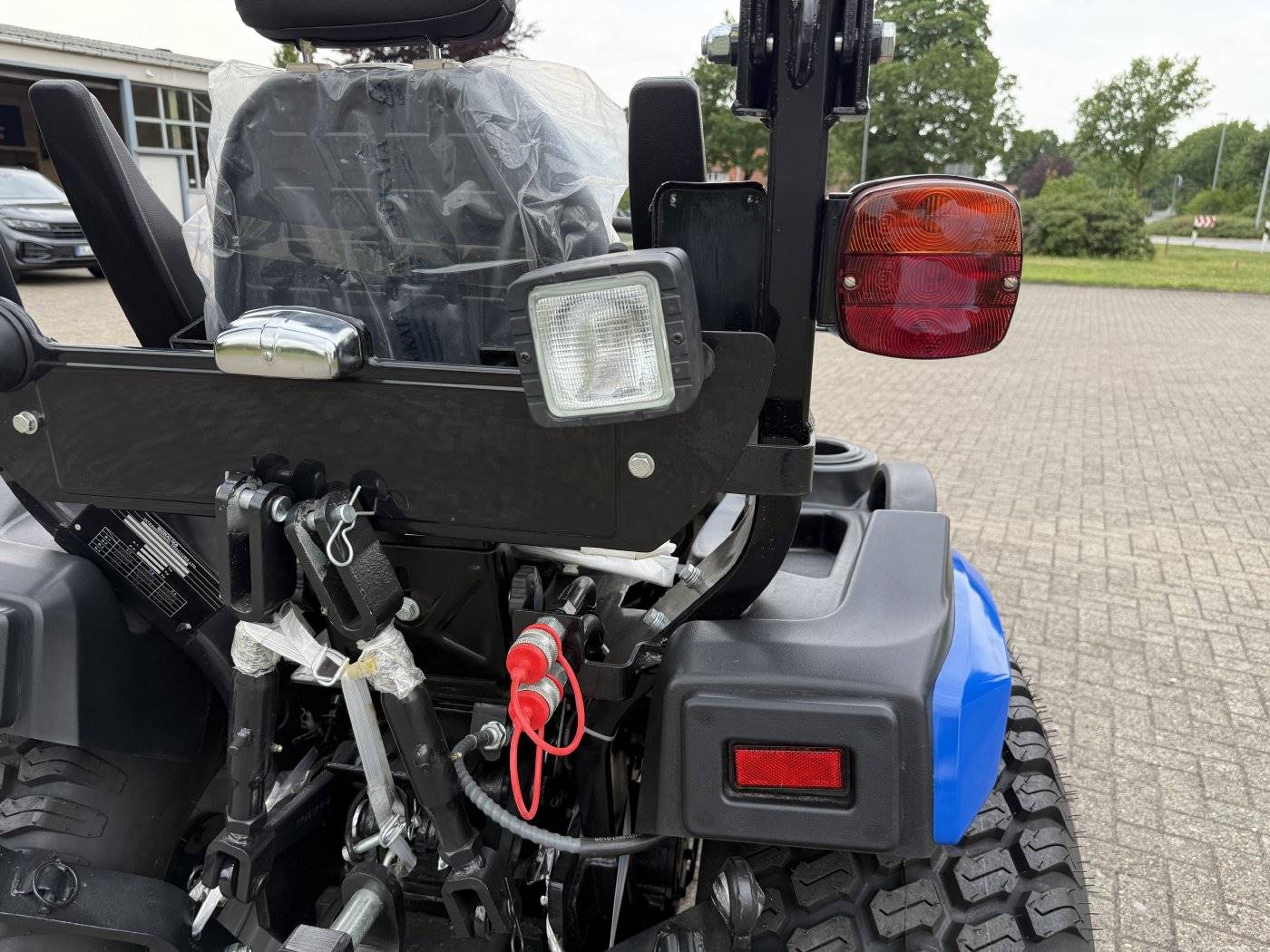 Solis Kompakttraktor 26 HST Vorführer mit Rasen-Bereifung groß -sofort verfügbar – Bild 6