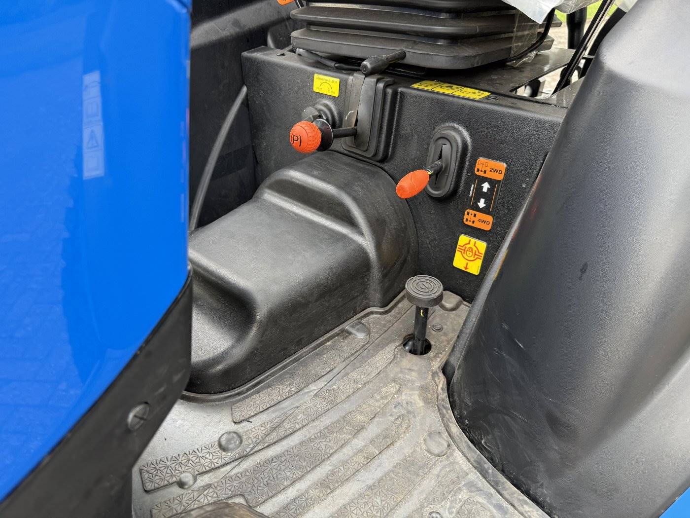 Solis Kompakttraktor 26 HST Vorführer mit Rasen-Bereifung groß -sofort verfügbar – Bild 9